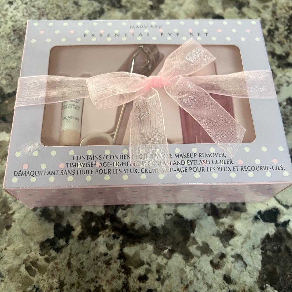 COPY - Vintage Mary Kay Essential Eye Set